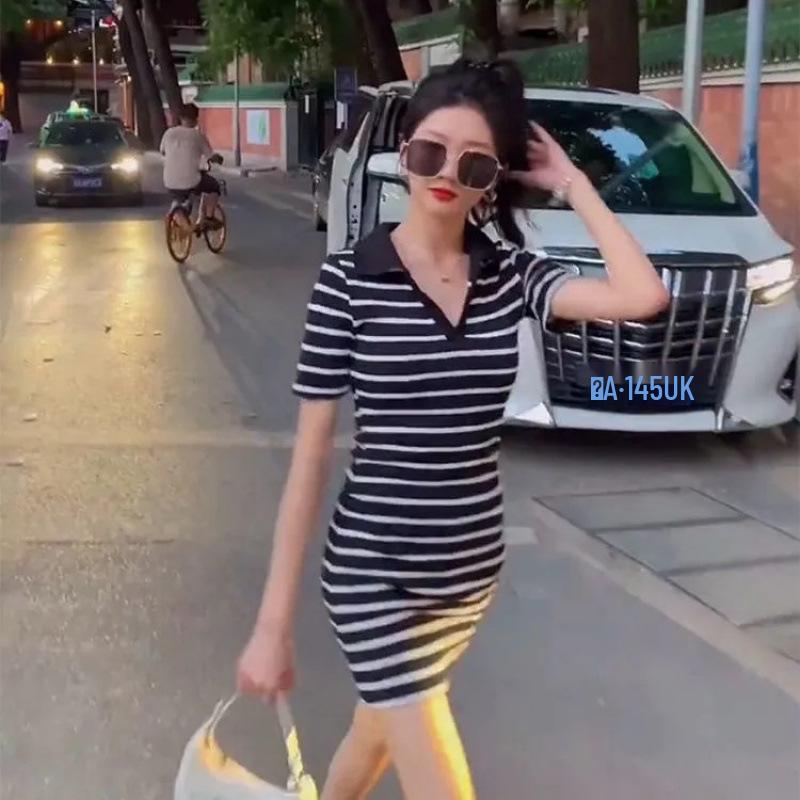 Women s Black & White Striped Knit Dress, Short Sleeves, Slim Fit, V-Neck, Long Bodycon Skirt, Back Slit - Perfect for Summer. XL
Women s Black & White Striped Knit Dress, Short Sleeves, Slim Fit, V-Neck, Long Bodycon Skirt, Back Slit - Perfect for Summer. XL