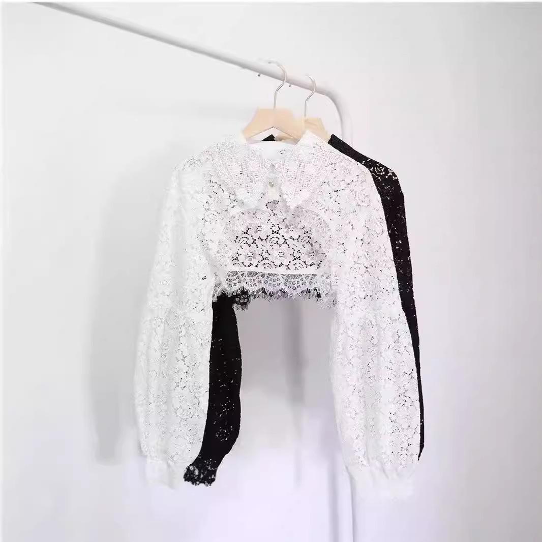 Women s French Retro Lace Shawl Hoodie with Puff Sleeves - Spring/Autumn Sunscreen Outerwear One Size
Women s French Retro Lace Shawl Hoodie with Puff Sleeves - Spring/Autumn Sunscreen Outerwear One Size