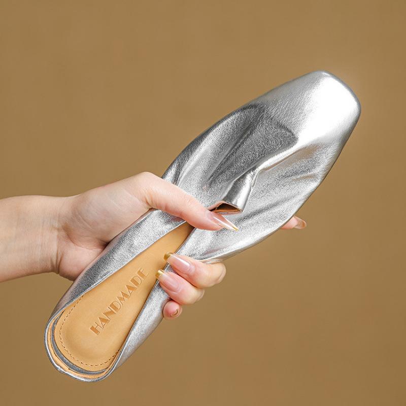 New women s comfortable bag head slippers summer foot slippers beef tendon soft bottom large size flat bottom cool slippers genuine leather 36 срібний
New women s comfortable bag head slippers summer foot slippers beef tendon soft bottom large size flat bottom cool slippers genuine leather 36 срібний