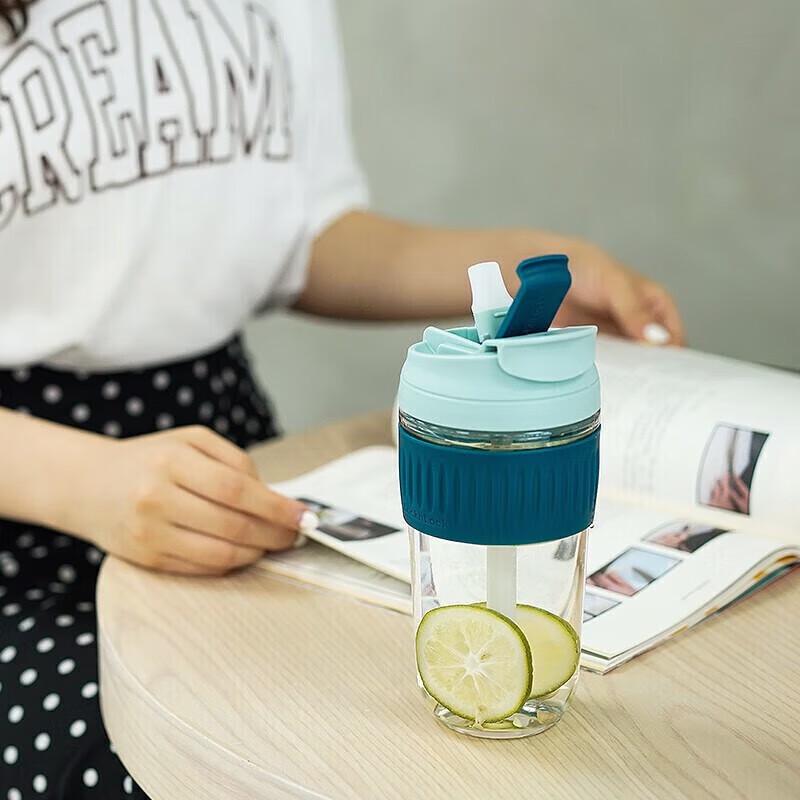 LOCK&LOCK 500ML Portable Glass Coffee Tumbler with Straw
LOCK&LOCK 500ML Portable Glass Coffee Tumbler with Straw