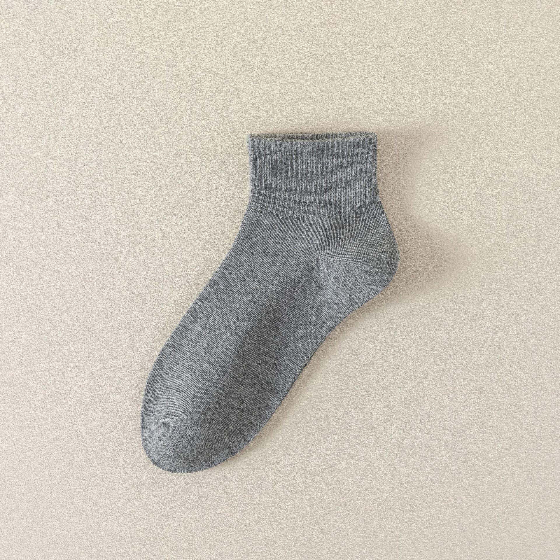 Женские носки средней длины из хлопка - осенне-зимние спортивные носки, впитывающие пот и дышащие Short tube, One Size серый
Женские носки средней длины из хлопка - осенне-зимние спортивные носки, впитывающие пот и дышащие Short tube, One Size серый