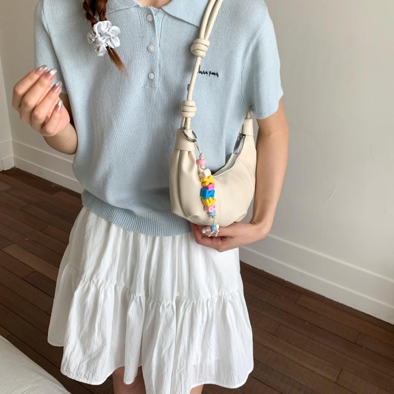 Stylish, simple, niche, high-end hand bag, new versatile dumpling bag, personalized shoulder messenger bag
Stylish, simple, niche, high-end hand bag, new versatile dumpling bag, personalized shoulder messenger bag