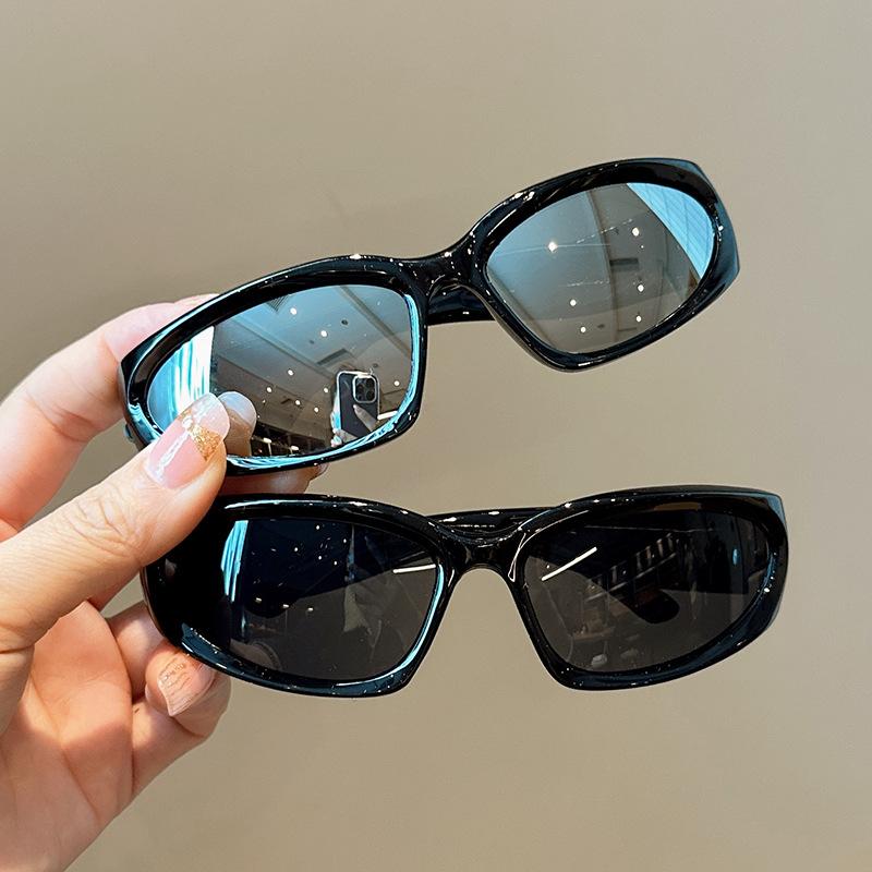 Children s glasses Boys and girls UV-proof sunglasses Baby fashion versatile sunglasses Personality performance Parent-child glasses
Children s glasses Boys and girls UV-proof sunglasses Baby fashion versatile sunglasses Personality performance Parent-child glasses