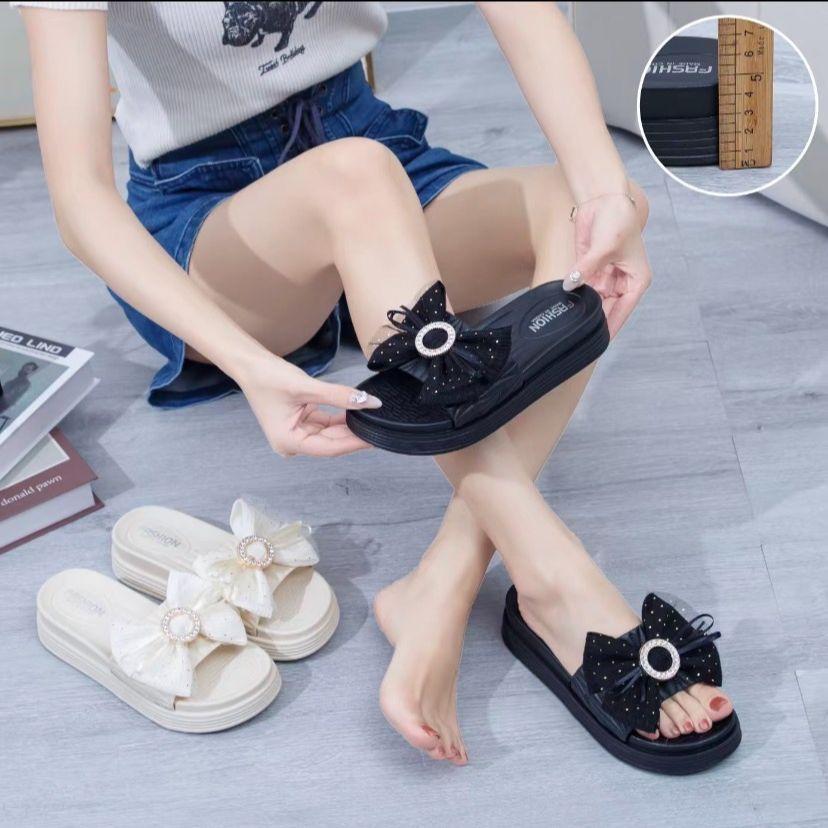 Beach Sandals Women s Slippers Summer New Platform Bow Soft Non-Slip Outdoor Fashion Slides 36-40
Beach Sandals Women s Slippers Summer New Platform Bow Soft Non-Slip Outdoor Fashion Slides 36-40