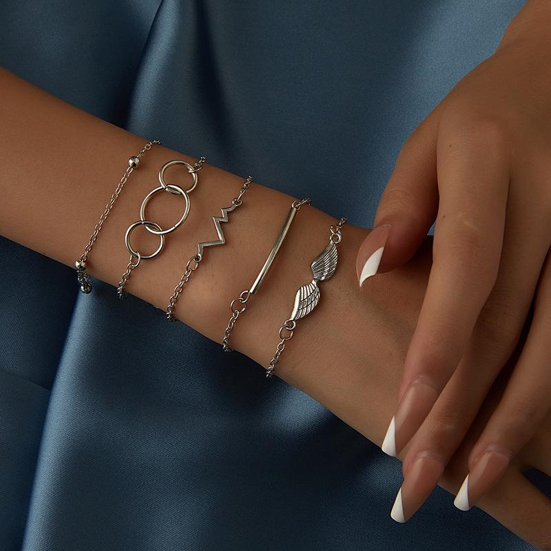 Wind Circle Size Double Ring Simple Bracelet Frigid Angel Wings Bracelet Jewelry Female
Wind Circle Size Double Ring Simple Bracelet Frigid Angel Wings Bracelet Jewelry Female