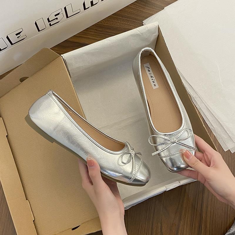Весна и осень 2025 Новые туфли-лодочки на плоской подошве и низком каблуке с неглубоким вырезом Женская мода Женская обувь 40
Весна и осень 2025 Новые туфли-лодочки на плоской подошве и низком каблуке с неглубоким вырезом Женская мода Женская обувь 40