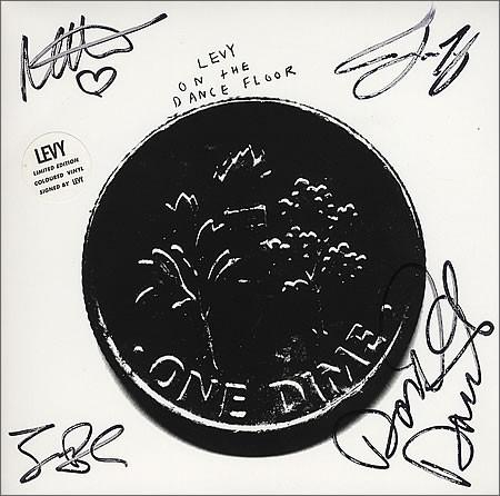 7inch Record LEVY On The Dance Floor 725TP7 One Little Indi 2005 UK Rock Used
7inch Record LEVY On The Dance Floor 725TP7 One Little Indi 2005 UK Rock Used