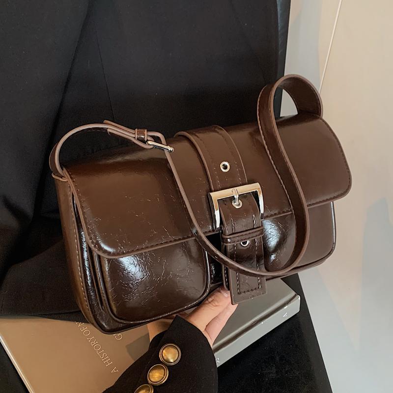 2024 Stylish Large Capacity Handbag - European & American Fashion Shoulder Bag for Work & Commute
2024 Stylish Large Capacity Handbag - European & American Fashion Shoulder Bag for Work & Commute