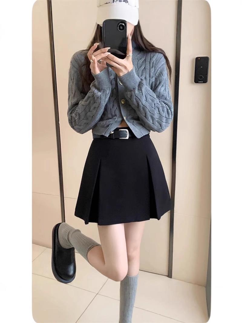 Women s Gray Woolen High Waist Pleated A-line Short Midi Skirt for Autumn and Winter XL
Women s Gray Woolen High Waist Pleated A-line Short Midi Skirt for Autumn and Winter XL
