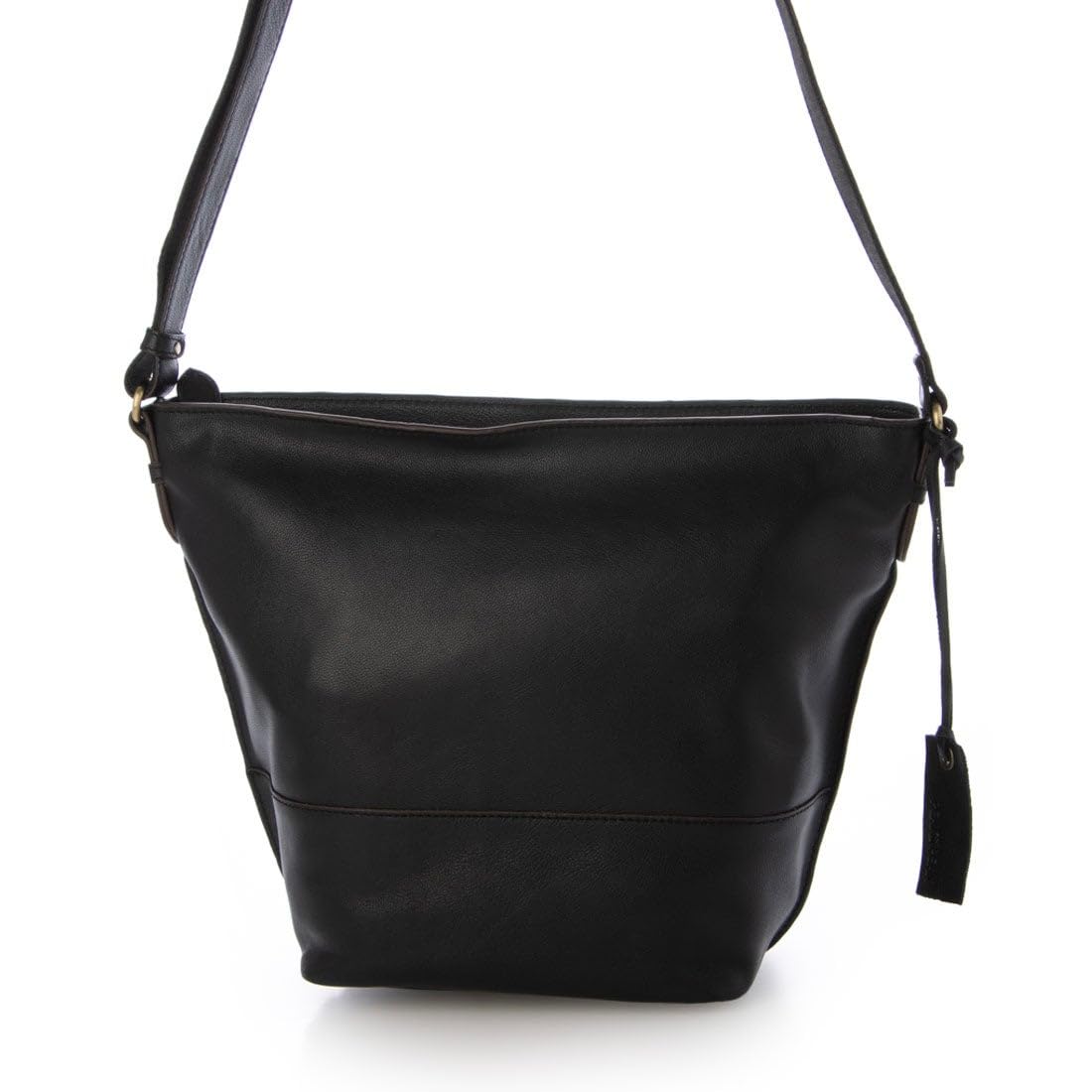 Lightweight goat leather bucket shoulder bag
Lightweight goat leather bucket shoulder bag