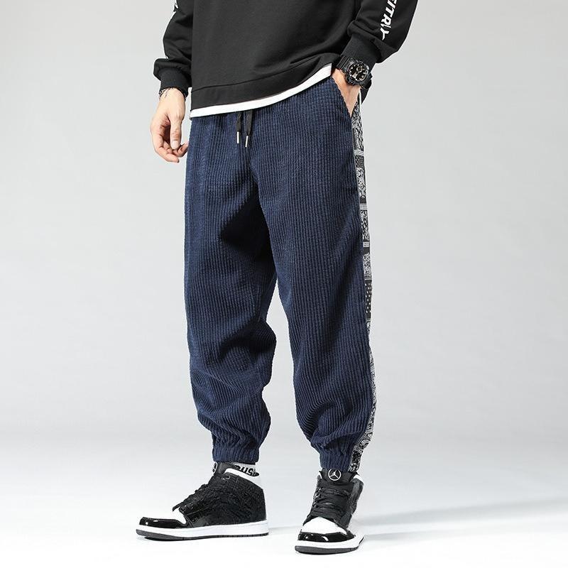 Men s Chinese Style Corduroy Casual Pants with Paisley Patchwork Japanese Style Plus Size Sports Pants for Autumn and Winter 5XL темно-синього кольору
Men s Chinese Style Corduroy Casual Pants with Paisley Patchwork Japanese Style Plus Size Sports Pants for Autumn and Winter 5XL темно-синього кольору