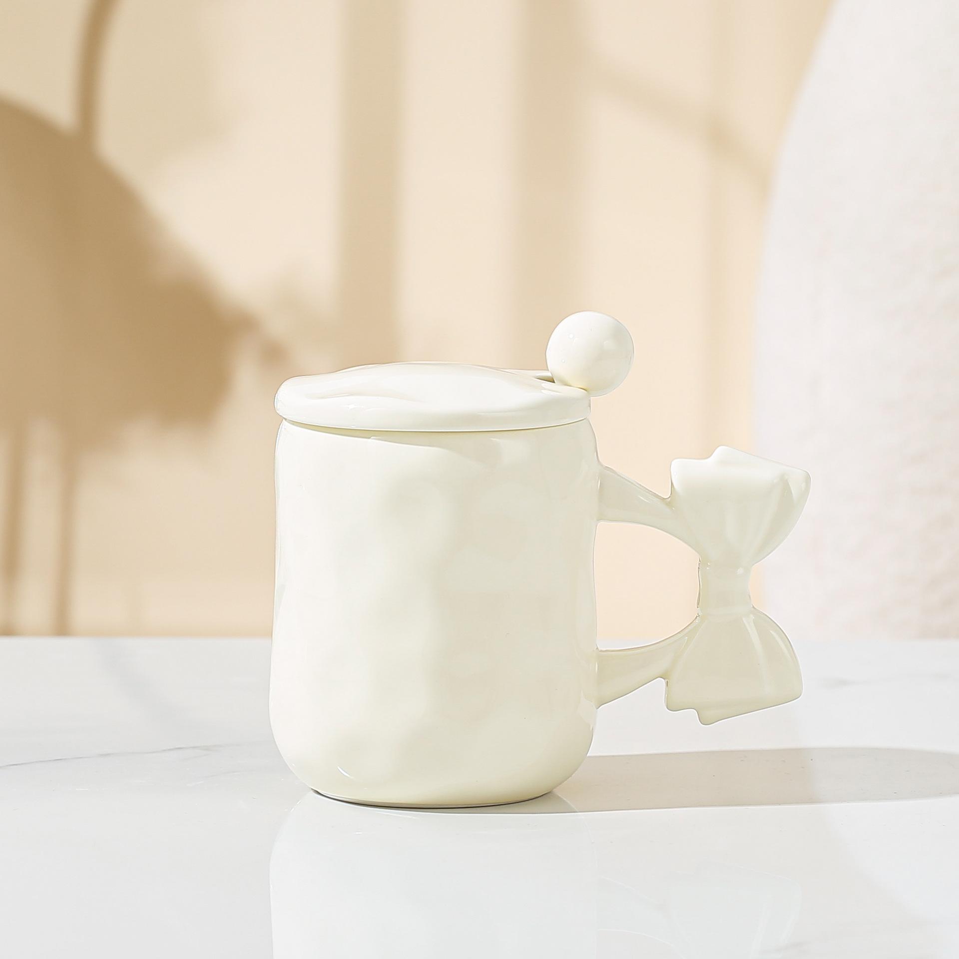 Mug with bow handle with lid spoon Advanced sense cream wind ceramic cup High appearance level large capacity couple water cup 450ml
Mug with bow handle with lid spoon Advanced sense cream wind ceramic cup High appearance level large capacity couple water cup 450ml