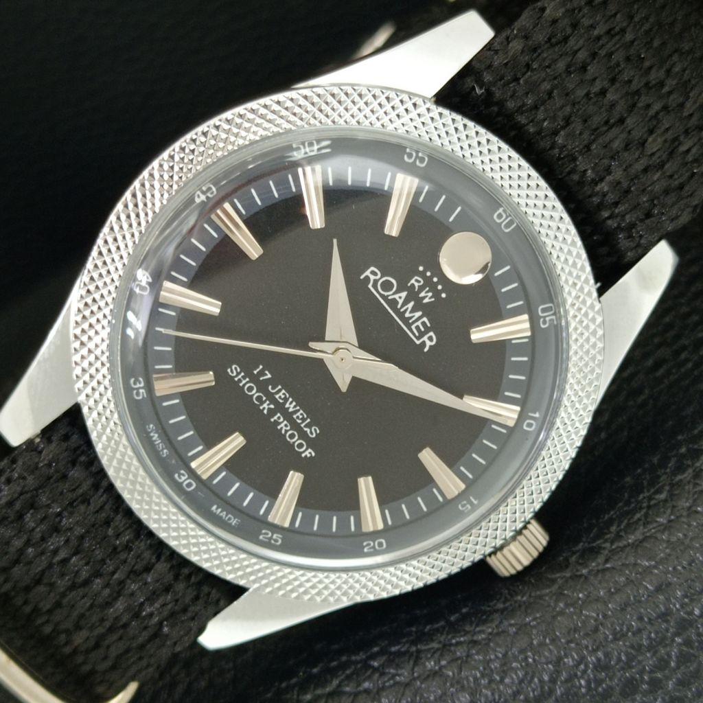 VINTAGE HAND-WINDING SWISS MENS REFURBISHED BLACK COLOR DIAL WATCH a707176-1
VINTAGE HAND-WINDING SWISS MENS REFURBISHED BLACK COLOR DIAL WATCH a707176-1