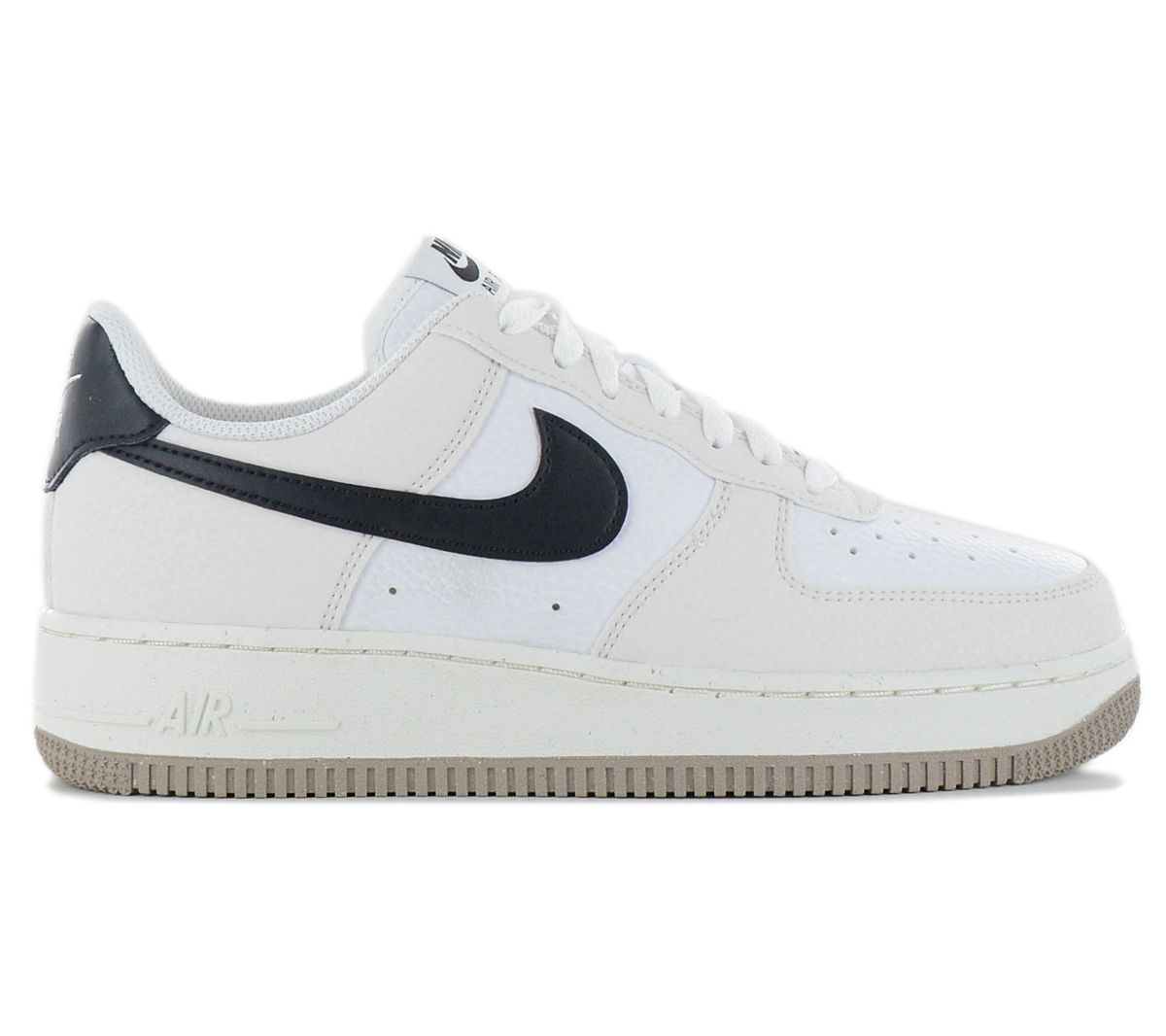 Nike W Air Force 1 Low 07 NN Next Nature - женские кроссовки белые HF9983-100 ОРИГИНАЛ EU 39 US 8 белый
Nike W Air Force 1 Low 07 NN Next Nature - женские кроссовки белые HF9983-100 ОРИГИНАЛ EU 39 US 8 белый