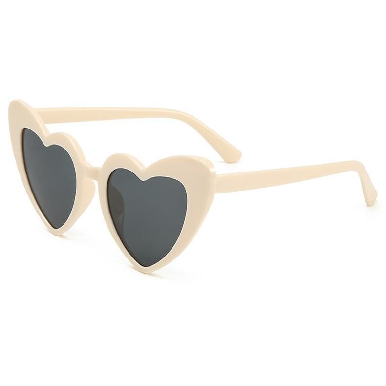 New oblique love sunglasses women s sunscreen sunglasses women s fashion UV protection glasses
New oblique love sunglasses women s sunscreen sunglasses women s fashion UV protection glasses