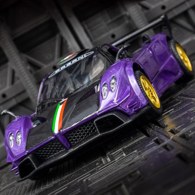 Модель спортивного автомобиля Pagani Zonda из сплава с инерционным механизмом, звуковыми и световыми эффектами для детей.
Модель спортивного автомобиля Pagani Zonda из сплава с инерционным механизмом, звуковыми и световыми эффектами для детей.