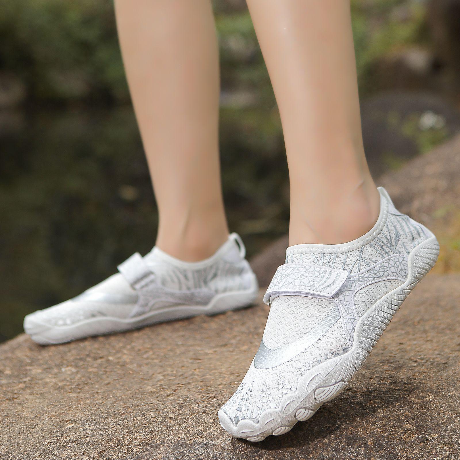 Non-slip creek shoes swimming outdoor sports wading shoes multi-functional sea-catching five-finger beach shoes walking shoes 35 чорний
Non-slip creek shoes swimming outdoor sports wading shoes multi-functional sea-catching five-finger beach shoes walking shoes 35 чорний