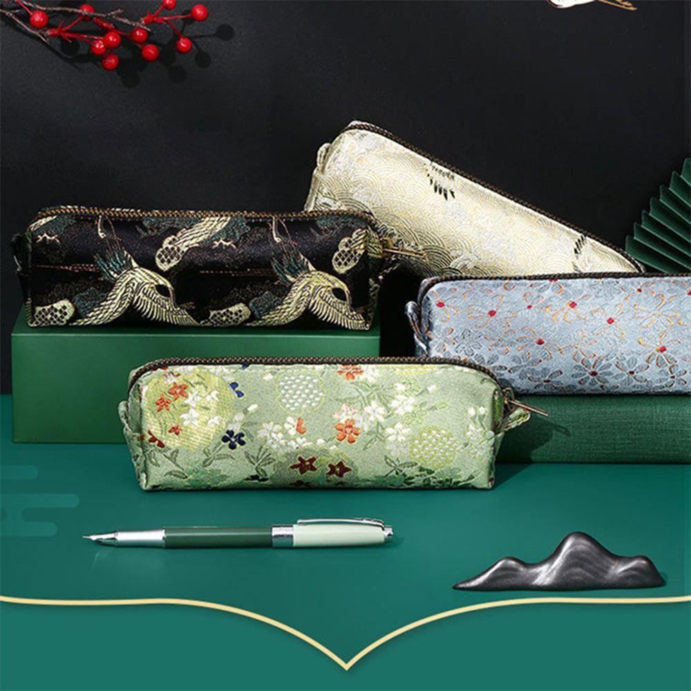 Large Capacity Pencil Case Silk Brocade Pen Box Multi-Purpose Storage Bag Students Gift
Large Capacity Pencil Case Silk Brocade Pen Box Multi-Purpose Storage Bag Students Gift