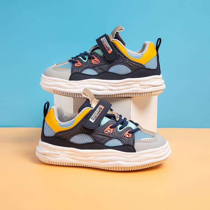 Boys casual breathable running shoes new soft sole children versatile board shoes spring and autumn mesh Velcro girls 26 yards inner length 17CM
Boys casual breathable running shoes new soft sole children versatile board shoes spring and autumn mesh Velcro girls 26 yards inner length 17CM