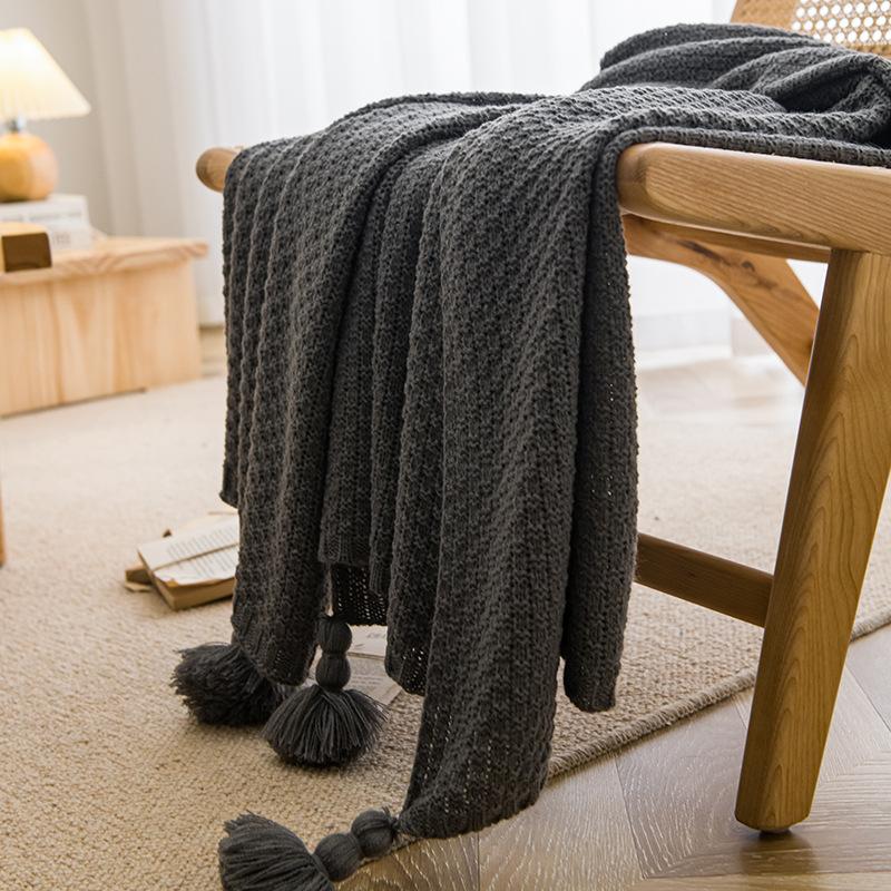 Handmade Blanket Casual Lunch Break Office Fringe Sofa Blanket Simple Bed Flag Bed Tail Blanket 110X150cm серый
Handmade Blanket Casual Lunch Break Office Fringe Sofa Blanket Simple Bed Flag Bed Tail Blanket 110X150cm серый