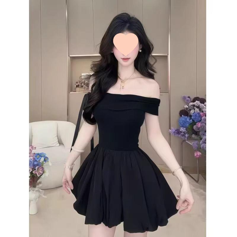 Women s 2025 French Red One-Shoulder Fluffy Short Dress S (suggests 85-98 jin)
Women s 2025 French Red One-Shoulder Fluffy Short Dress S (suggests 85-98 jin)