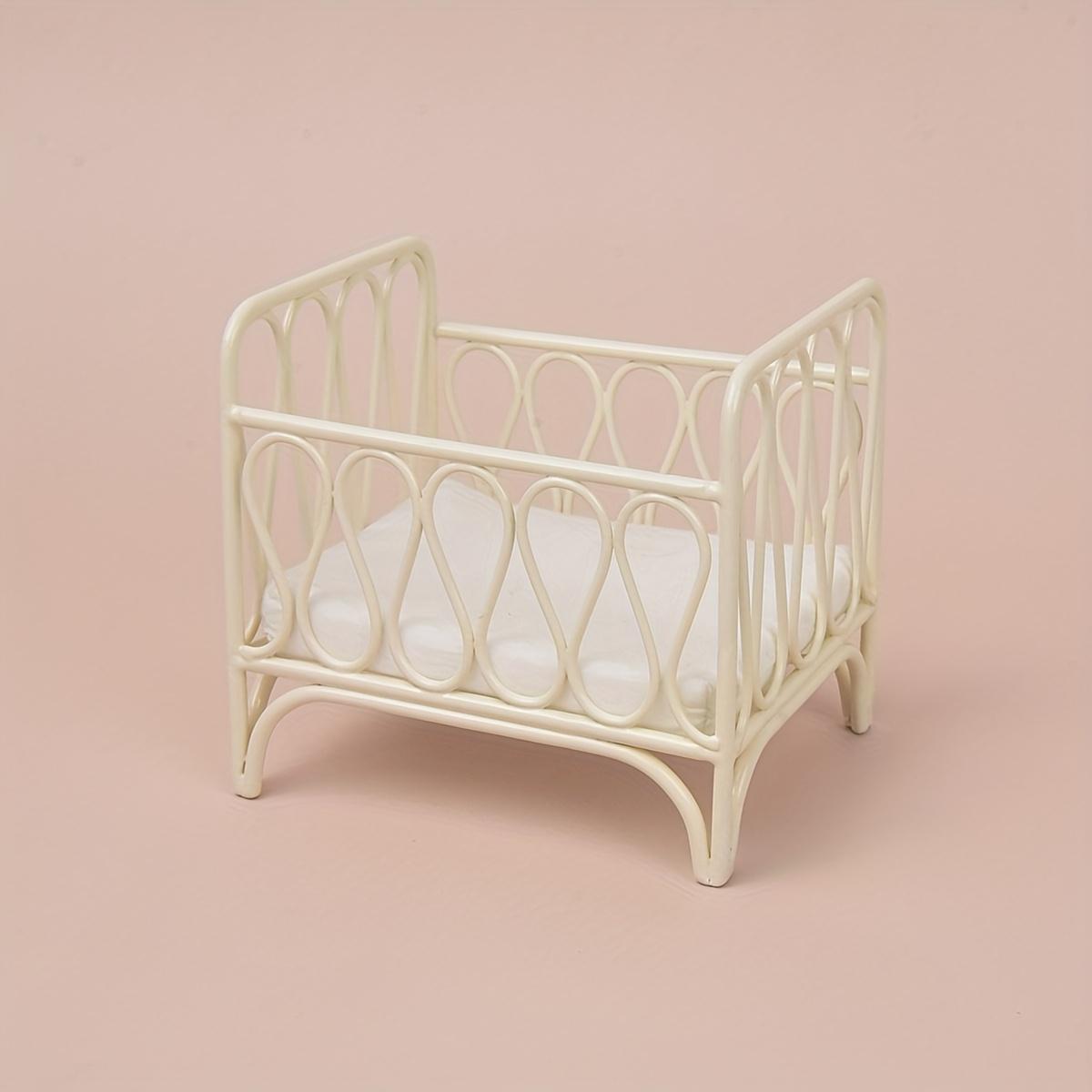 White Wrought Iron Cradle, Cotton Doll, Mini Furniture, Children s Play Toys, Shooting Props белый
White Wrought Iron Cradle, Cotton Doll, Mini Furniture, Children s Play Toys, Shooting Props белый