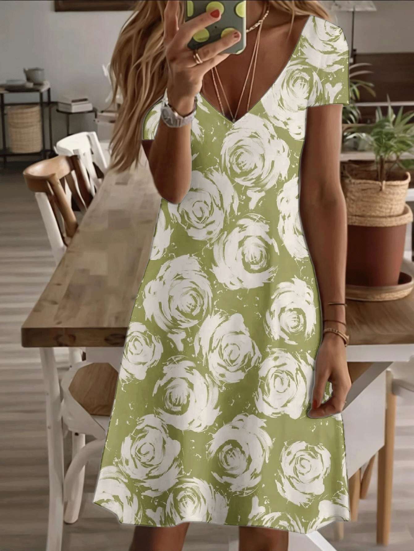 Vneck shortsleeve midi dress green rose floral print pattern 3D highquality printing durable comfortable casual fashion elegant summer outfit for wome 6XL дубильная кора
Vneck shortsleeve midi dress green rose floral print pattern 3D highquality printing durable comfortable casual fashion elegant summer outfit for wome 6XL дубильная кора