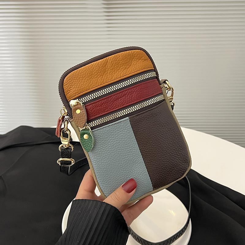 Leather Women Shoulder Bag Multi Zipper Soft Cowhide Girls Small Mobile Phone Bag Color Stitching Color Random
Leather Women Shoulder Bag Multi Zipper Soft Cowhide Girls Small Mobile Phone Bag Color Stitching Color Random