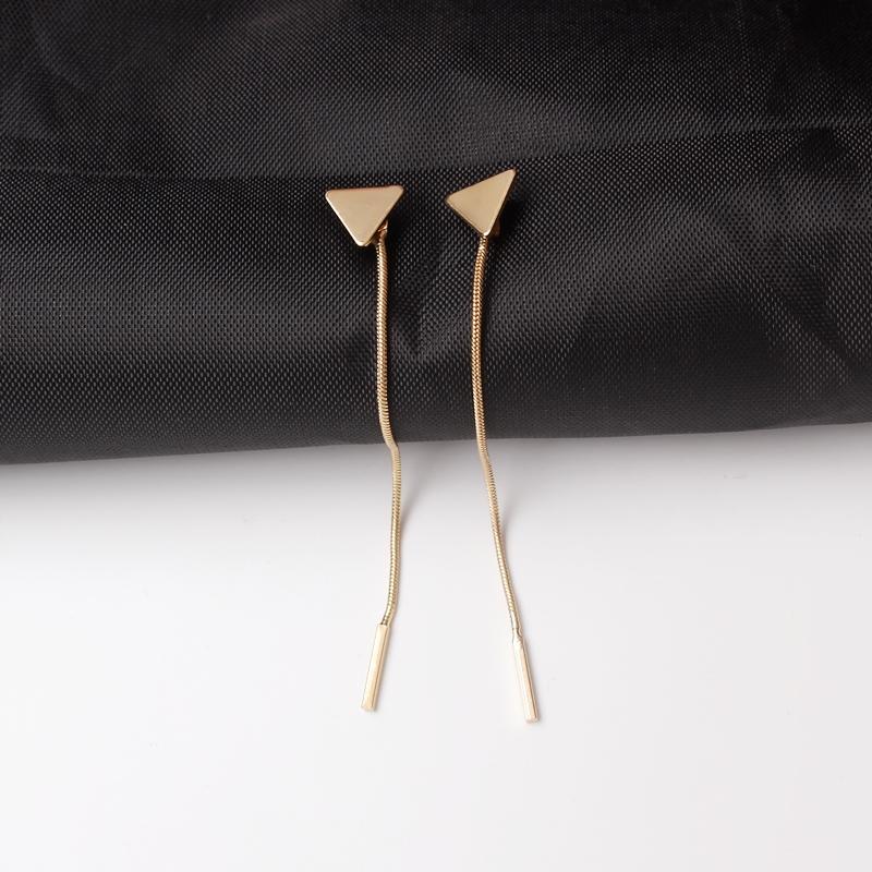 New Fashion Simple Triangle Earrings Tassel Chain Long Earrings For Women Ear Line Boucle D oreille Femme Valentine s Day Gift
New Fashion Simple Triangle Earrings Tassel Chain Long Earrings For Women Ear Line Boucle D oreille Femme Valentine s Day Gift