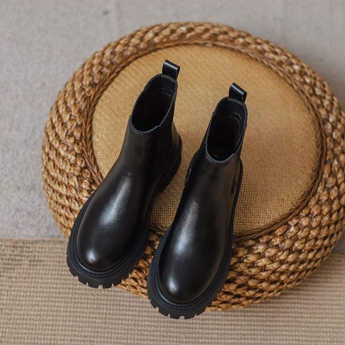 Short boots women s Chelsea boots 2025 new autumn and winter smoke tube thin boots thick-soled Martin boots ins British style 40
Short boots women s Chelsea boots 2025 new autumn and winter smoke tube thin boots thick-soled Martin boots ins British style 40