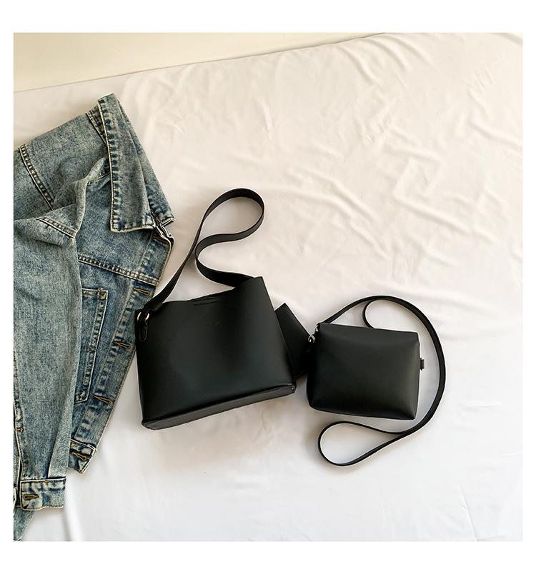 Autumn new women s bag 2025 new simple and exquisite solid color fashionable wide shoulder strap foreign style trend versatile messenger bag чёрный
Autumn new women s bag 2025 new simple and exquisite solid color fashionable wide shoulder strap foreign style trend versatile messenger bag чёрный