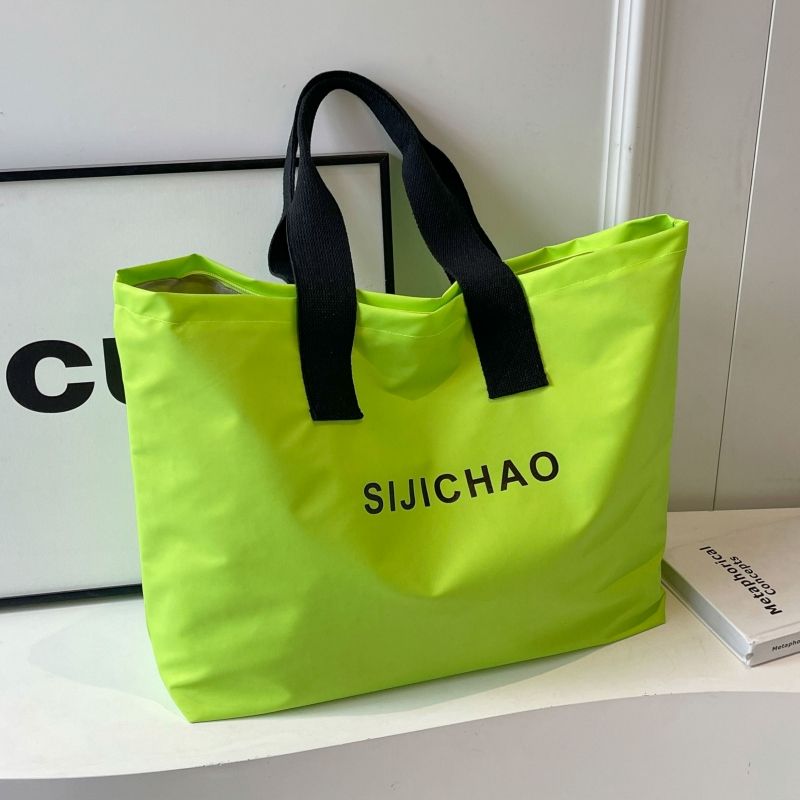 Women s Candy-Colored Nylon Short-Distance Travel Handbag Green
Women s Candy-Colored Nylon Short-Distance Travel Handbag Green