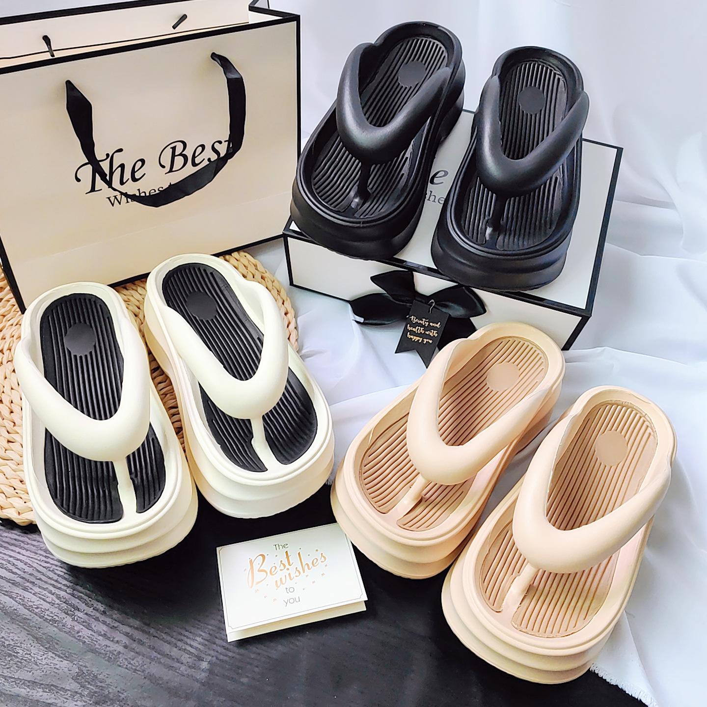 New flip-flops women s summer fashion versatile thick-bottomed beach cool slippers outside 36/37
New flip-flops women s summer fashion versatile thick-bottomed beach cool slippers outside 36/37