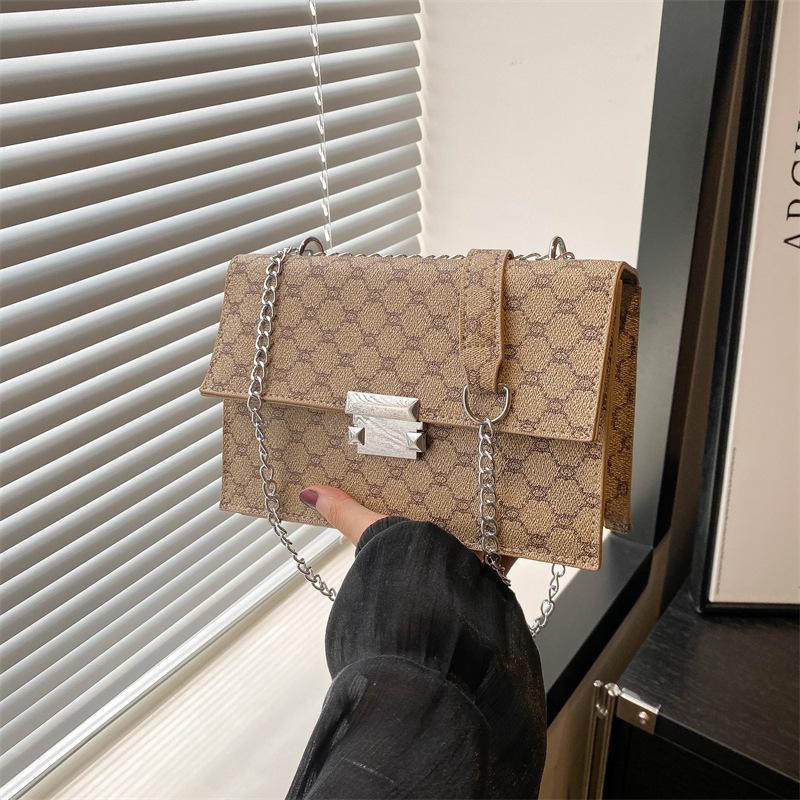 Premium sense niche autumn and winter retro small bag 2025 new fashion women s bag versatile shoulder messenger bag small square bag хаки
Premium sense niche autumn and winter retro small bag 2025 new fashion women s bag versatile shoulder messenger bag small square bag хаки