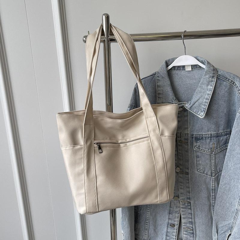 Simple commuter leisure large-capacity tote canvas bag high-value literary college student class women s shoulder bag bag
Simple commuter leisure large-capacity tote canvas bag high-value literary college student class women s shoulder bag bag