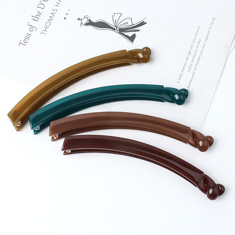 Korean Style Coffee Twist Hair Clip - Versatile Matte Side Clip for Updos 
Korean Style Coffee Twist Hair Clip - Versatile Matte Side Clip for Updos