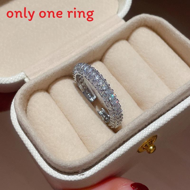 Minimalist Geometric Zircon Ring For Women Gold Plated Elegant Fashion Jewelry
Minimalist Geometric Zircon Ring For Women Gold Plated Elegant Fashion Jewelry