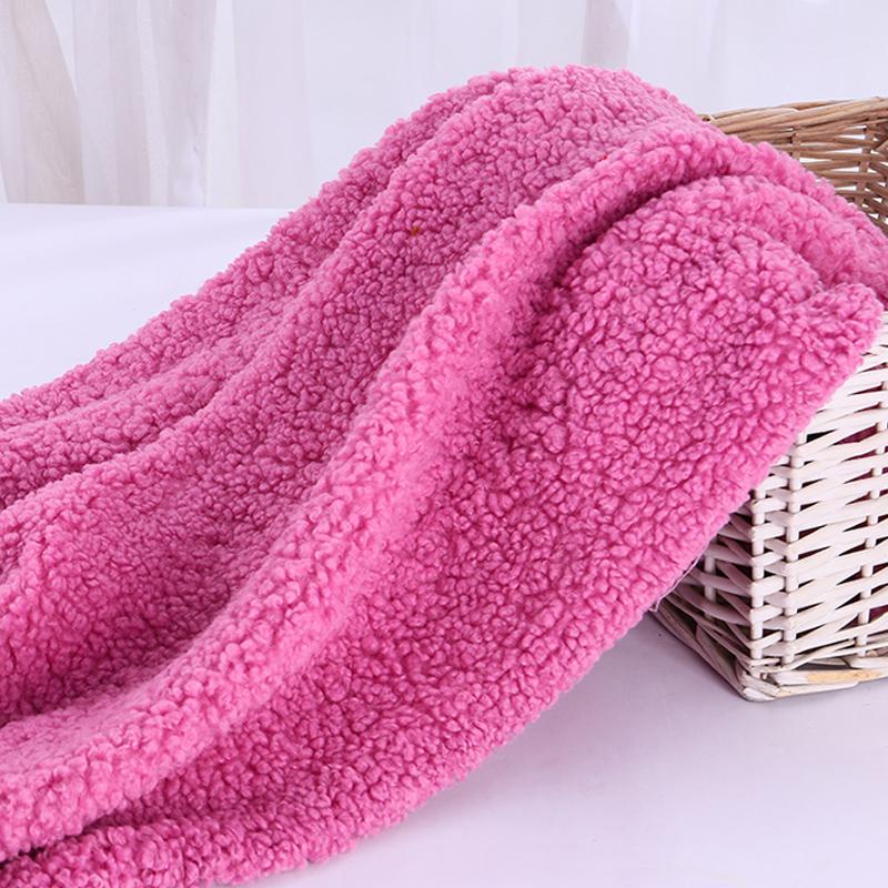 50*160cm Curly Teddy Fur Fabric Soft Warm Furry Fluffy Coral Velvet Plush Fabric Fabric For Clothing Lining Diy Sewing Material
50*160cm Curly Teddy Fur Fabric Soft Warm Furry Fluffy Coral Velvet Plush Fabric Fabric For Clothing Lining Diy Sewing Material