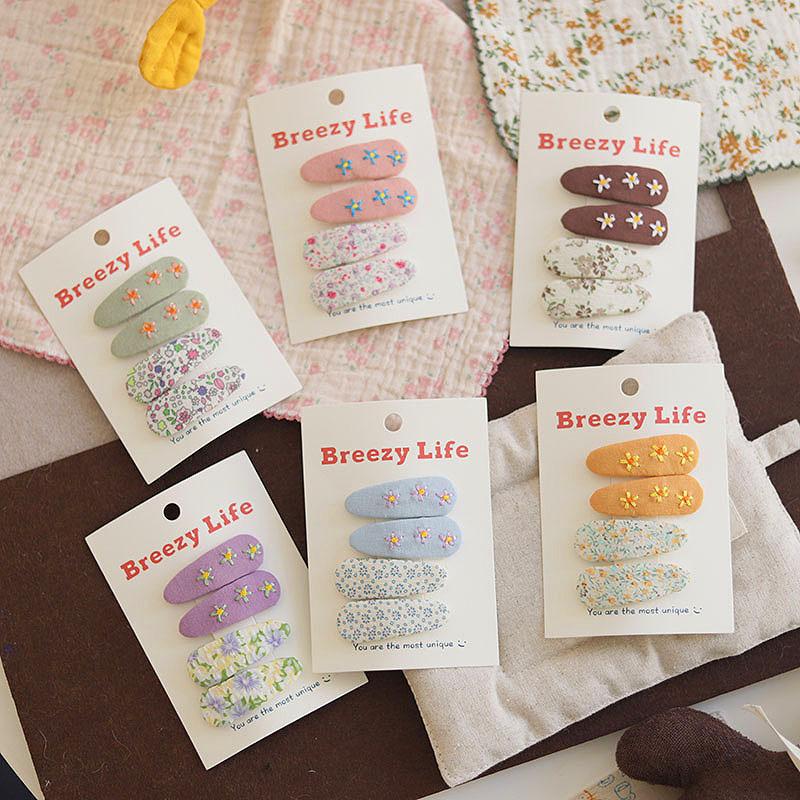4pcs/set Fashion Kids BB Clip for Girl Cute Floral Hair Clip Spring Summer Travel Baby Hair Pin Headwear Accessories синій
4pcs/set Fashion Kids BB Clip for Girl Cute Floral Hair Clip Spring Summer Travel Baby Hair Pin Headwear Accessories синій