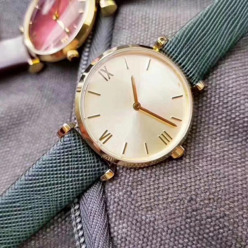 Жіночий кварцовий годинник Armani AR1688 з рожевого золота з циферблатом з перламутру
Жіночий кварцовий годинник Armani AR1688 з рожевого золота з циферблатом з перламутру