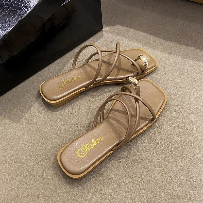 Модные женские шлепанцы Летние римские туфли Низкий каблук Плоские сандалии Обувь женская С открытым носком Пляжная обувь Женские шлепанцы с квадратной металлической пряжкой 41 темно-коричневого
Модные женские шлепанцы Летние римские туфли Низкий каблук Плоские сандалии Обувь женская С открытым носком Пляжная обувь Женские шлепанцы с квадратной металлической пряжкой 41 темно-коричневого