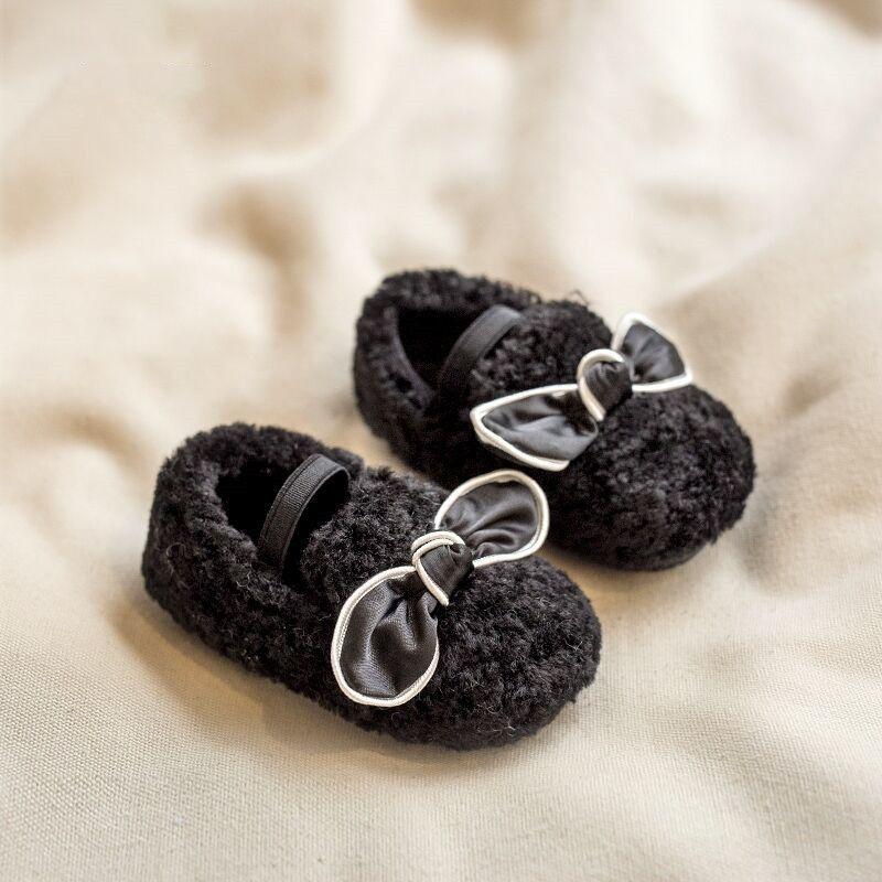 Обувь для девочки 2025 зима, шерстяная обувь для девочек на мягкой подошве, детская хлопковая обувь для детей среднего и младшего возраста, плюшевая детская обувь принцессы для малышей 30 yards/inner length 18.3cm чёрный
Обувь для девочки 2025 зима, шерстяная обувь для девочек на мягкой подошве, детская хлопковая обувь для детей среднего и младшего возраста, плюшевая детская обувь принцессы для малышей 30 yards/inner length 18.3cm чёрный