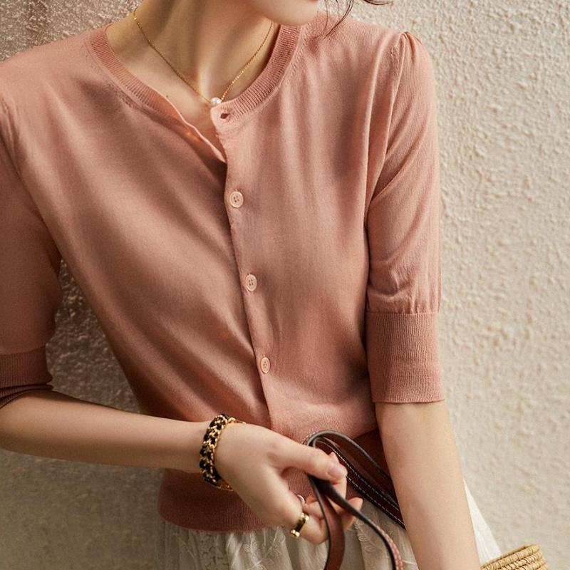 Кардиган вязаный однотонный с короткими пышными рукавами во французском стиле XL
Кардиган вязаный однотонный с короткими пышными рукавами во французском стиле XL