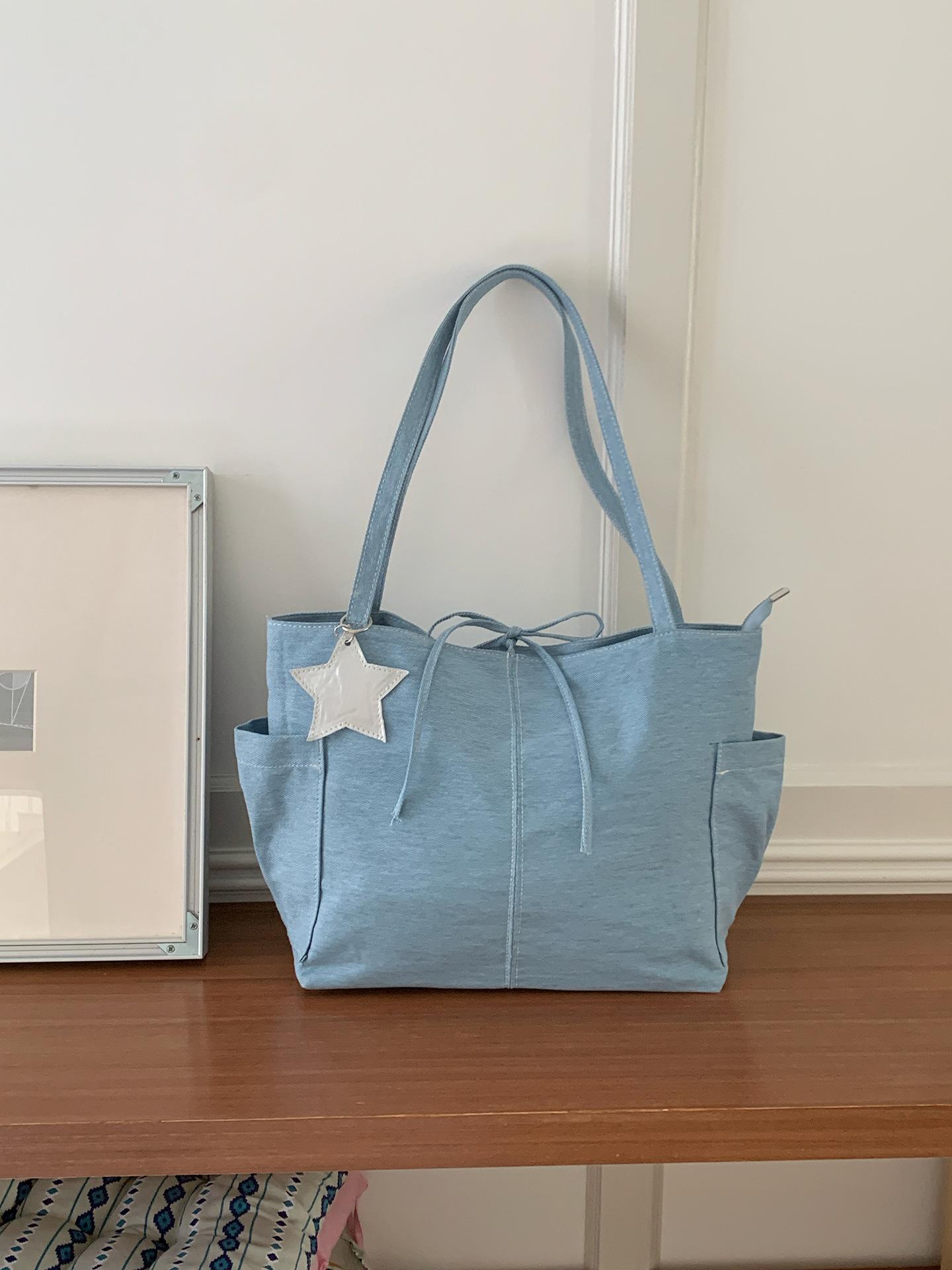 Denim canvas Tote Bags For Women Handbags Large Capacity star decorati ladies Shoulder bags Blue shopping bags bolsa синій
Denim canvas Tote Bags For Women Handbags Large Capacity star decorati ladies Shoulder bags Blue shopping bags bolsa синій