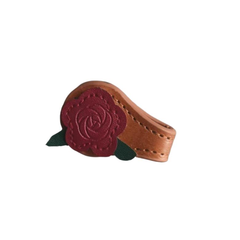 1 pc Vintage Coffee Rose Bookmark Leather Magnetic Page Holder with Double-Sided Design Ideal Reading Accessory Gift Bookmarks Яскраво-рожевий
1 pc Vintage Coffee Rose Bookmark Leather Magnetic Page Holder with Double-Sided Design Ideal Reading Accessory Gift Bookmarks Яскраво-рожевий