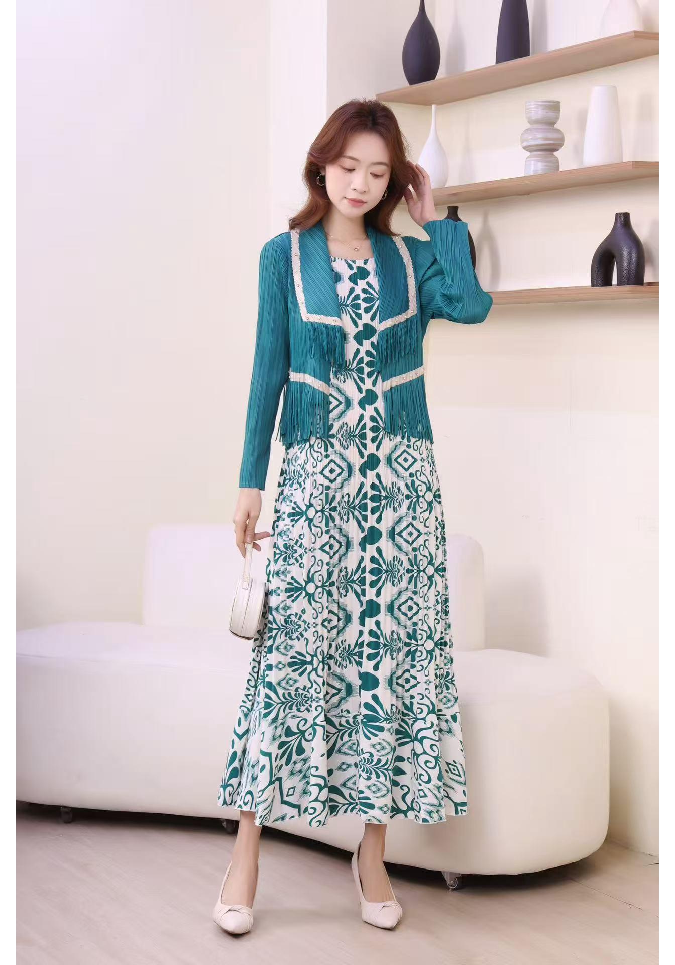 2026 Spring Pleated Plus Size Print Two-Piece Look Long Sleeve Dress - Women s Clothing with Small Discount One Size (80/160 kg) павлин голубой
2026 Spring Pleated Plus Size Print Two-Piece Look Long Sleeve Dress - Women s Clothing with Small Discount One Size (80/160 kg) павлин голубой