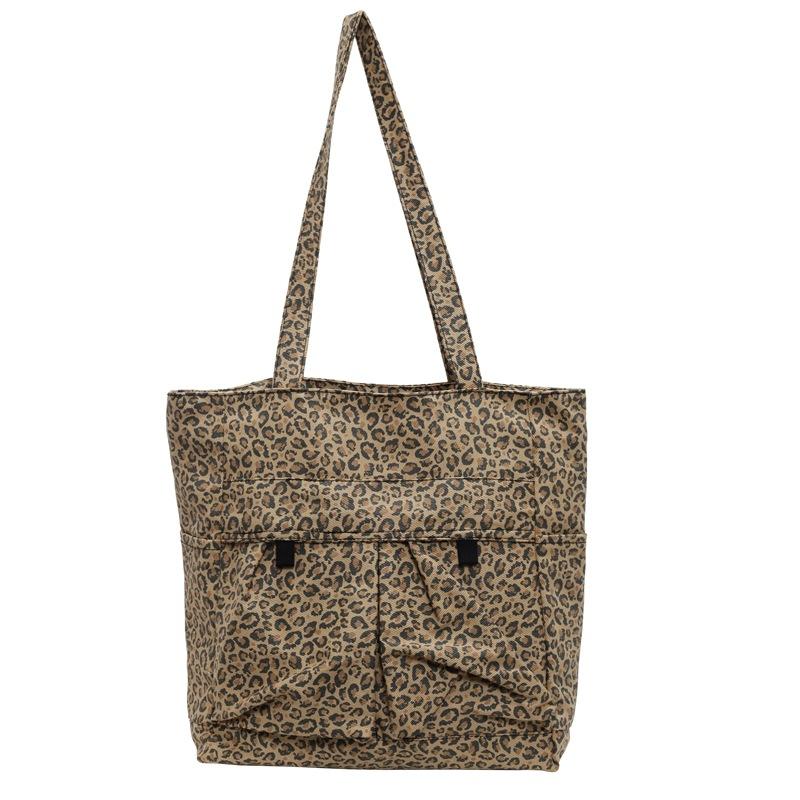 Большая вместительная женская сумка через плечо, легкая женская сумка с леопардовым принтом хаки
Большая вместительная женская сумка через плечо, легкая женская сумка с леопардовым принтом хаки