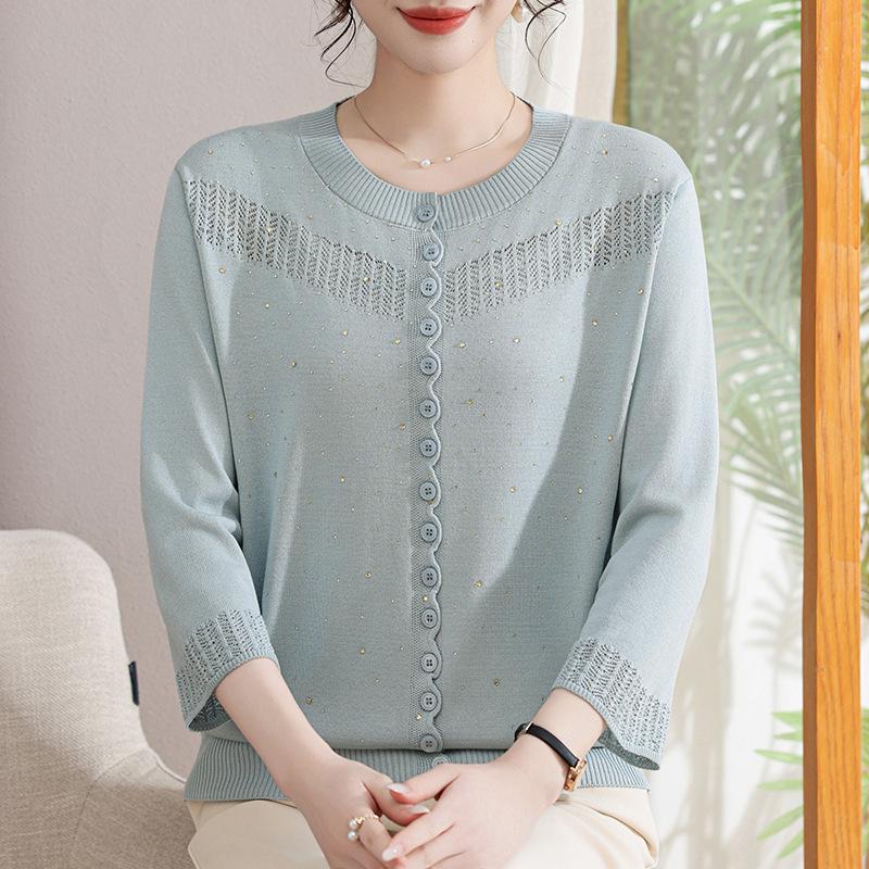 Stylish Spring/Autumn Knitwear for Middle-Aged & Elderly Women: Fashionable Loose-Fit Tops XL світло-синій колір
Stylish Spring/Autumn Knitwear for Middle-Aged & Elderly Women: Fashionable Loose-Fit Tops XL світло-синій колір