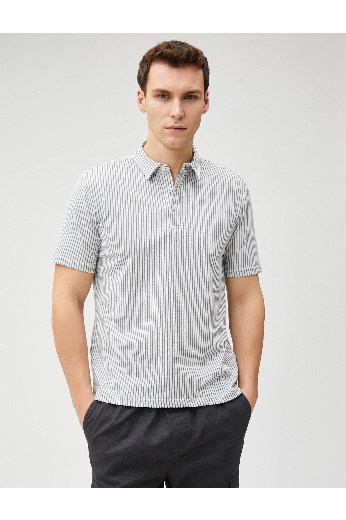 Футболка-поло с короткими рукавами, хлопковые пуговицы..
Футболка-поло с короткими рукавами, хлопковые пуговицы..