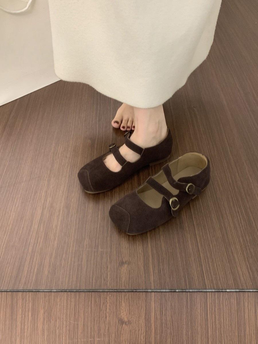 Vintage Mori matte leather with Mary Jane shoes 2025 new evening breeze flat ballet single shoes women 40 темно-коричневого кольору
Vintage Mori matte leather with Mary Jane shoes 2025 new evening breeze flat ballet single shoes women 40 темно-коричневого кольору